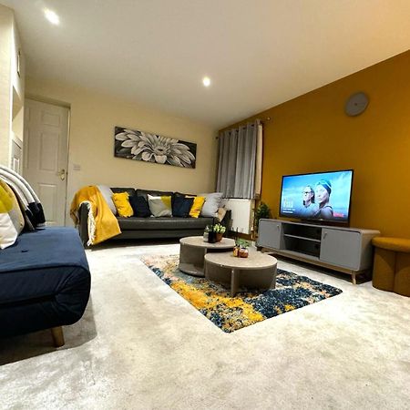 Large Cosy 2 Bedroom Ground Floor Flat In Stevenage Sg1 Sleeps 4-5 Free Parking 外观 照片