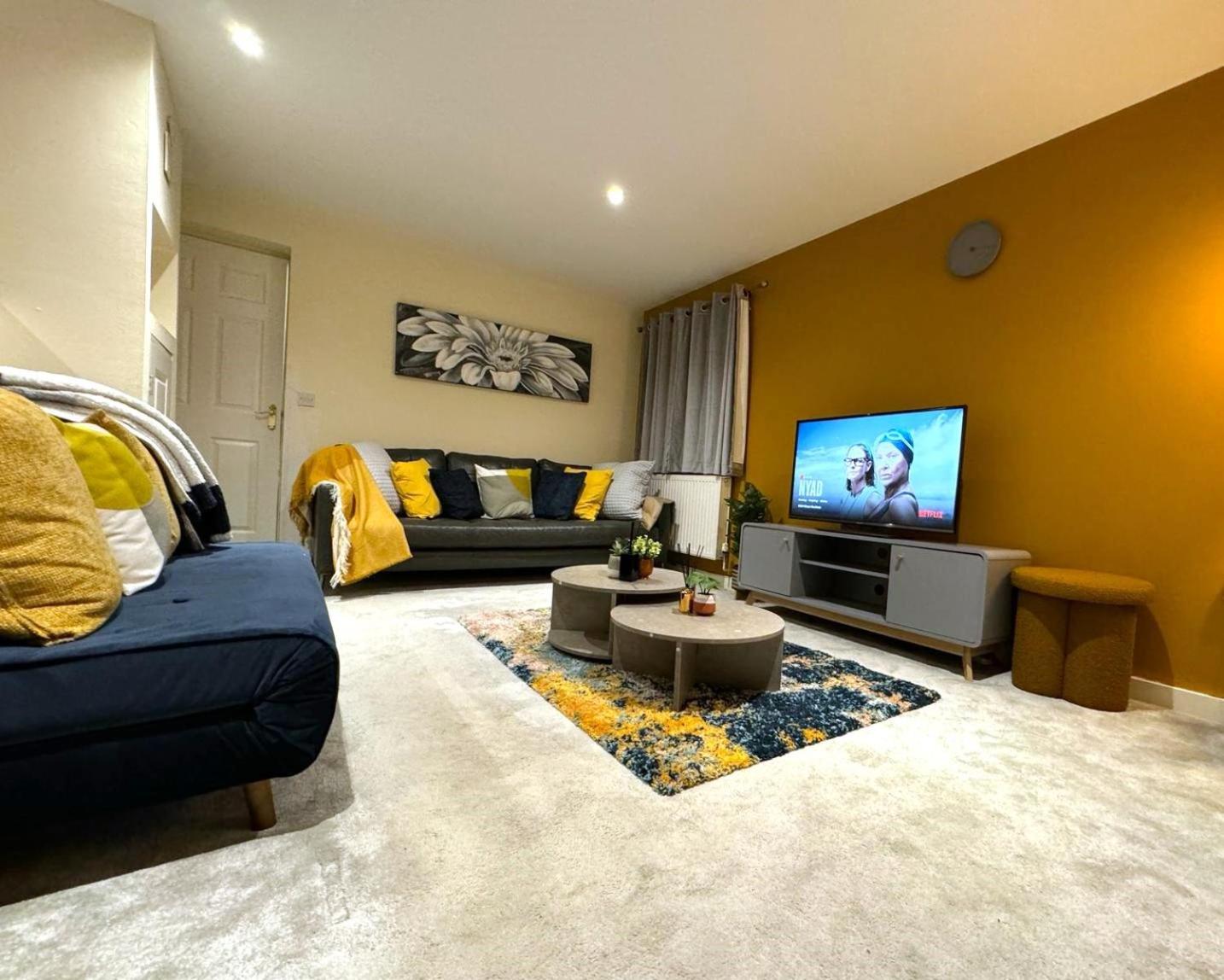 Large Cosy 2 Bedroom Ground Floor Flat In Stevenage Sg1 Sleeps 4-5 Free Parking 外观 照片