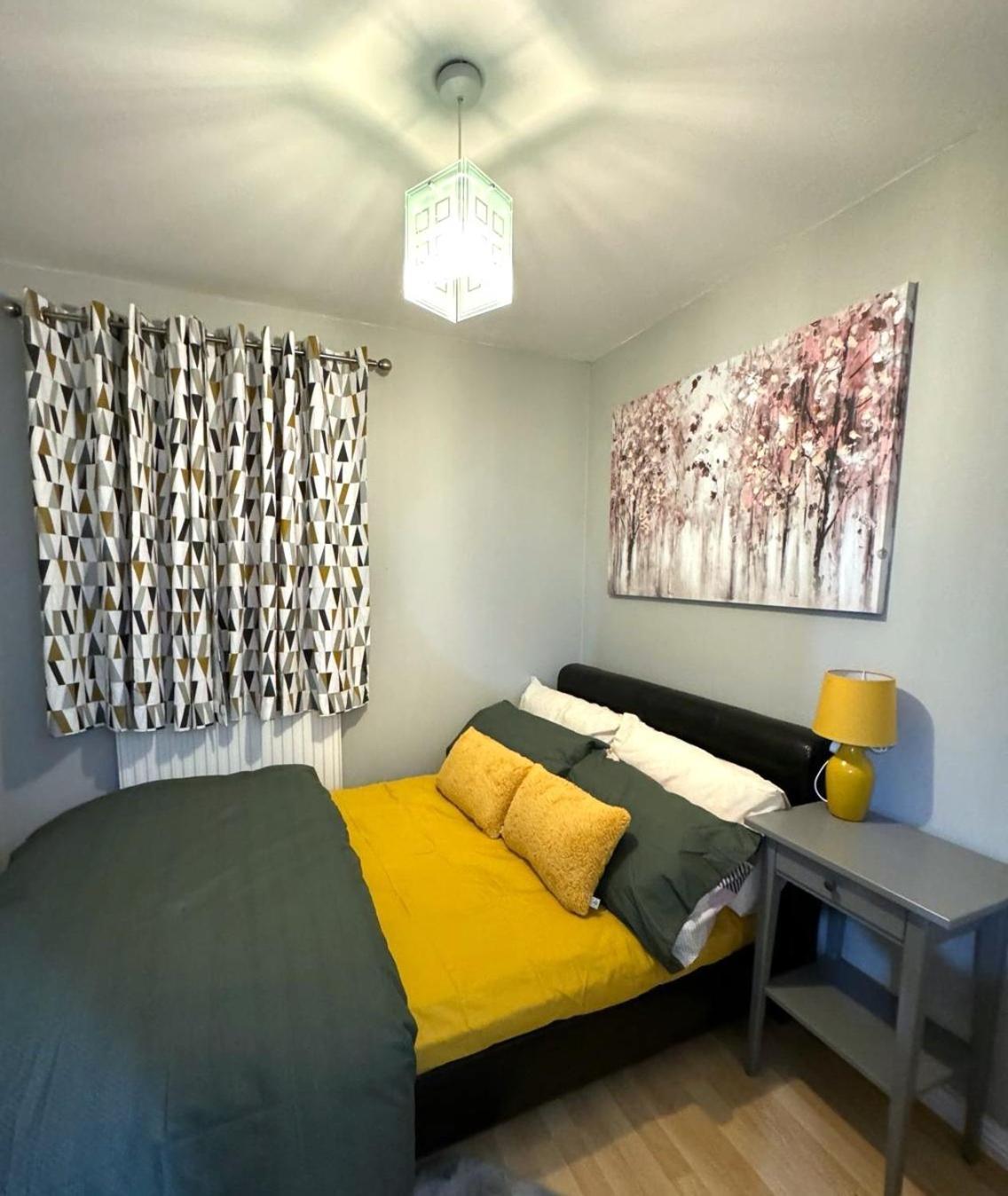 Large Cosy 2 Bedroom Ground Floor Flat In Stevenage Sg1 Sleeps 4-5 Free Parking 外观 照片