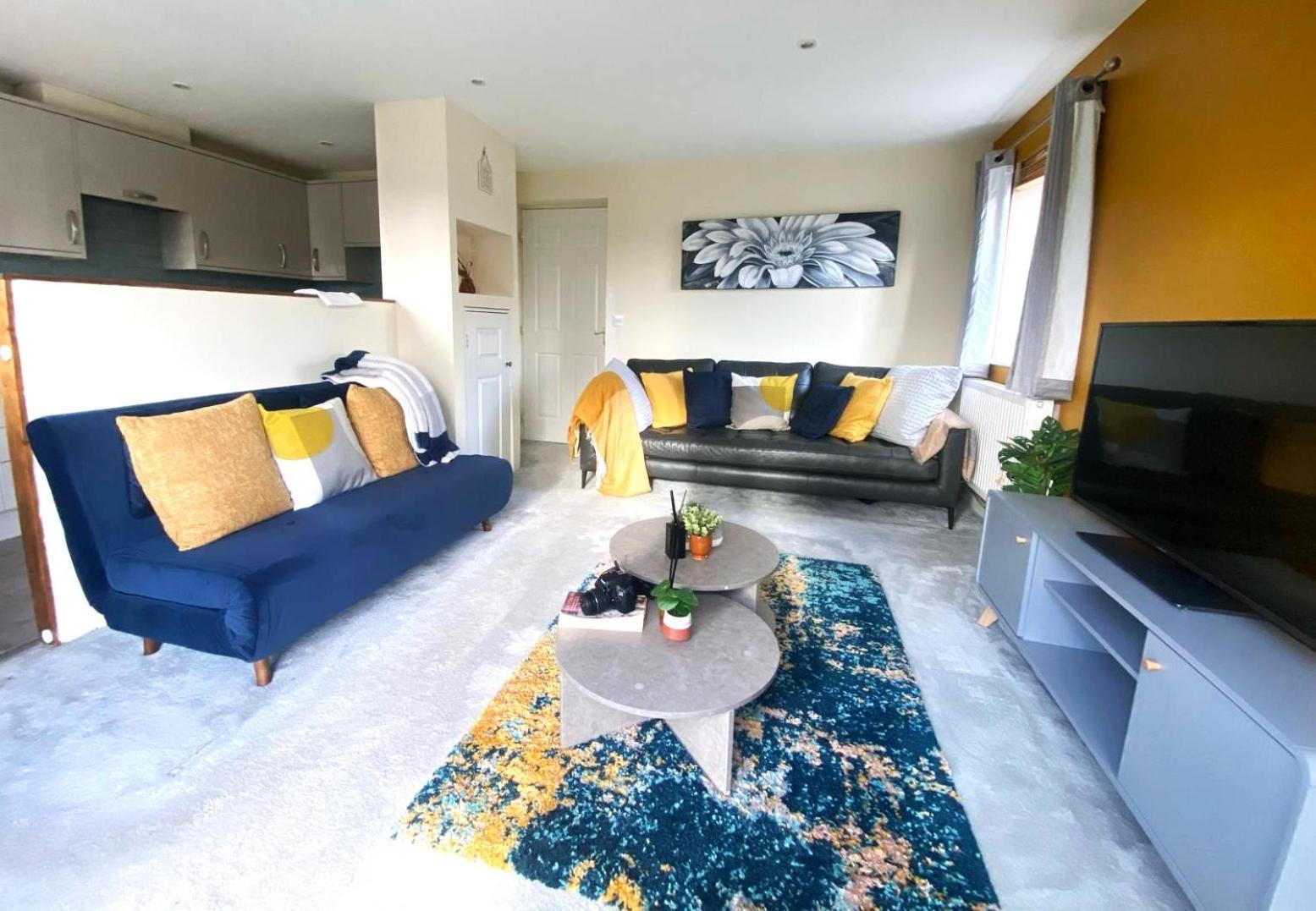 Large Cosy 2 Bedroom Ground Floor Flat In Stevenage Sg1 Sleeps 4-5 Free Parking 外观 照片